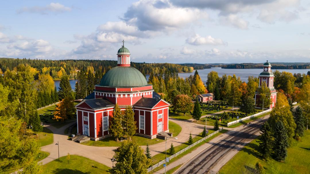 Saarijärven kirkko, ilmakuva